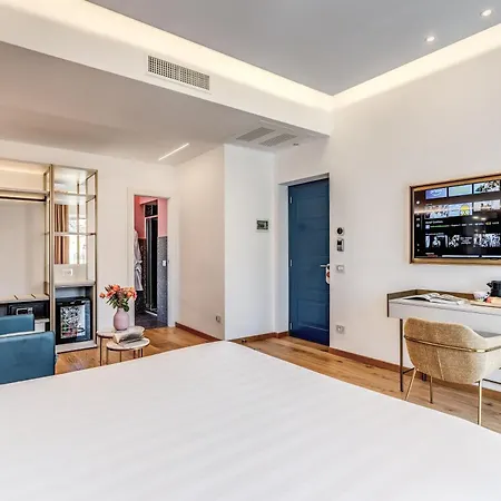 Relais Trevi 95 Boutique Hotel (Adults Only)