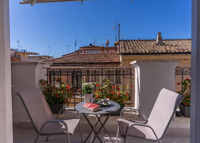 Отель Relais Trevi 95 Boutique (adults Only)