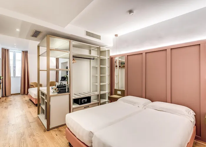 Отель Relais Trevi 95 Boutique (adults Only)