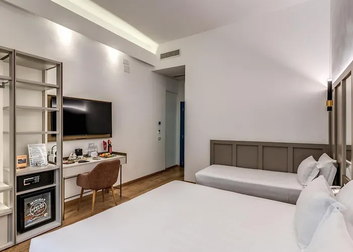 Отель Relais Trevi 95 Boutique (adults Only)